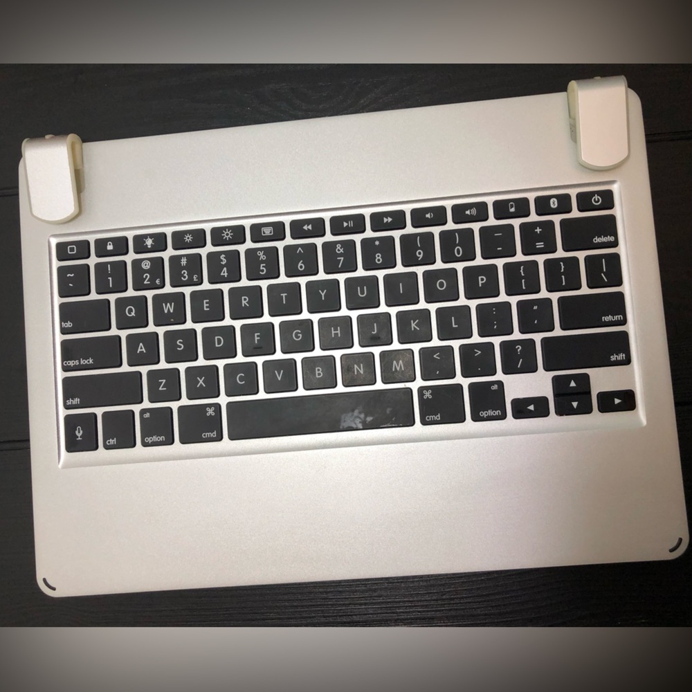 BRYDGE Silver Tablet Keyboard Case with Black Keys